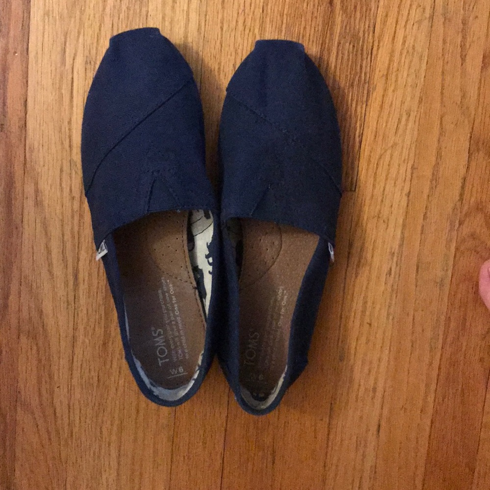Toms